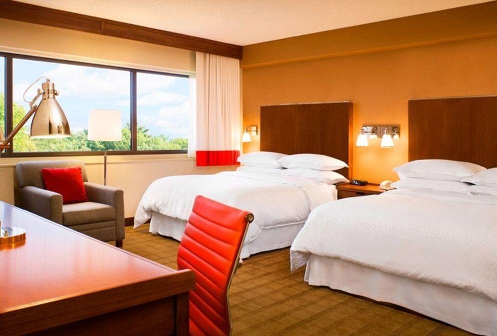 โฟร์ พอยต์ บาย เชอราตัน มิดแลนด์ Hotel ภายนอก รูปภาพ