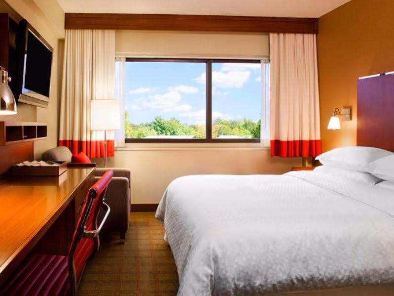 โฟร์ พอยต์ บาย เชอราตัน มิดแลนด์ Hotel ภายนอก รูปภาพ